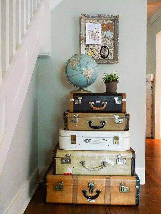 decorare casa con vecchie valigie vintage